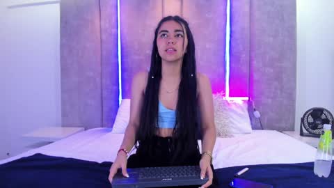 Snapshot of larabrook chatting on January 2025 01:42:01 AM Lara online show from January 2025 01:42:01 AM