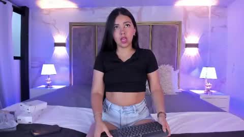 Lara online show from July 2026 11:47:01 AM