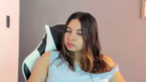 Lara online show from July 2026 02:21:01 PM