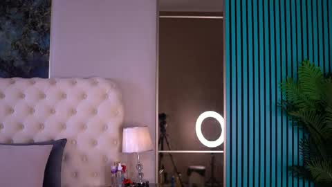 Lara online show from May 2026 04:50:02 AM