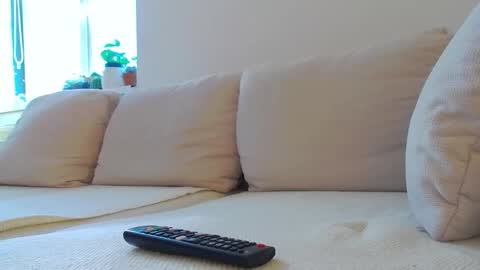 LaraKanes online show from December 2025 10:53:02 AM