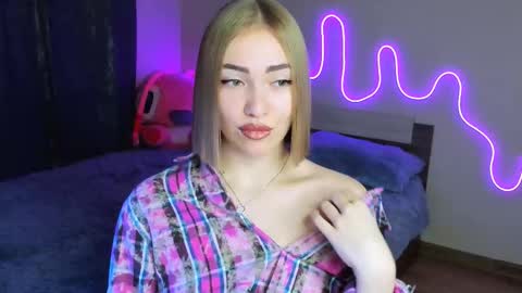 LaraKrein lk online show from October 2025 03:33:02 PM