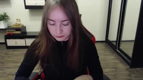 Snapshot of laralianna chatting on September 2025 12:44:01 AM Laralianna online show from September 2025 12:44:01 AM