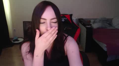 Laralianna online show from March 2026 09:56:02 AM