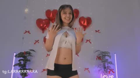 Lara online show from February 2026 08:20:02 PM