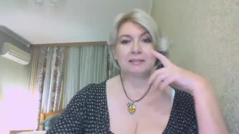 laramrs online show from November 2025 04:18:02 PM