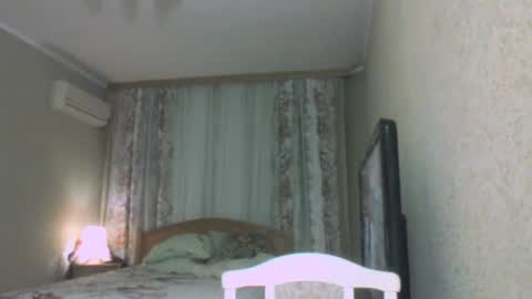 laramrs online show from February 2026 05:41:01 PM