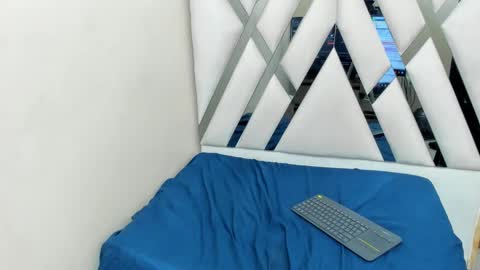 Snapshot of laramurphy chatting on January 2025 10:41:01 PM Lara Murphy online show from January 2025 10:41:01 PM