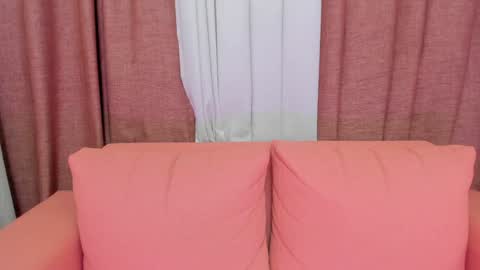 Snapshot of laramurphy chatting on February 2025 12:00:02 AM Lara Murphy online show from February 2025 12:00:02 AM