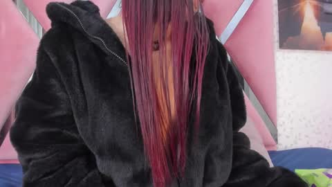 Snapshot of laramurphy chatting on September 2025 09:41:02 AM Lara Murphy online show from September 2025 09:41:02 AM