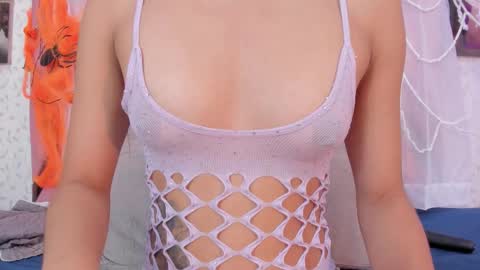 Snapshot of laramurphy chatting on October 2025 02:39:02 AM Lara Murphy online show from October 2025 02:39:02 AM