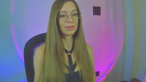 Snapshot of larawintersxxx chatting on November 2025 08:53:02 PM larawintersxxx online show from November 2025 08:53:02 PM