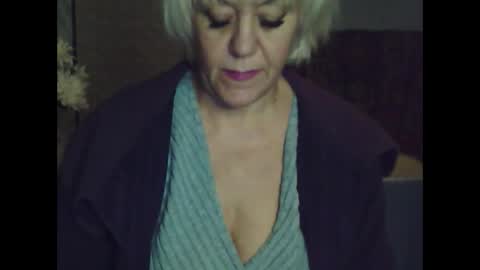 larisaq4ugo24 online show from October 2025 06:02:01 PM