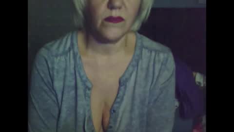 larisaq4ugo24 online show from November 2025 10:38:01 AM