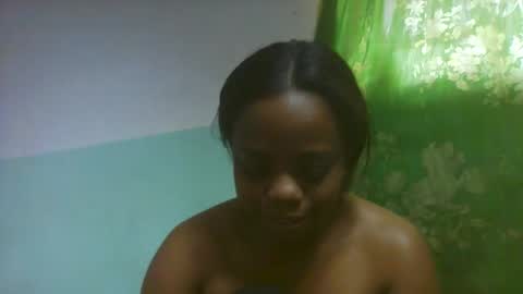 larissa645771 online show from December 2025 05:36:02 AM