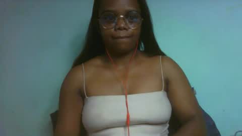 larissa645771 online show from March 2026 06:04:01 PM