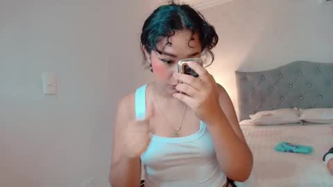 Snapshot of larissalove_doll chatting on October 2025 10:21:01 PM Larissas online show from October 2025 10:21:01 PM