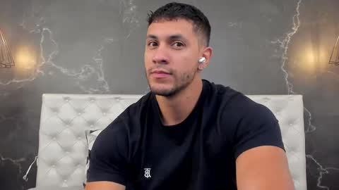 andrew online show from December 2025 01:09:01 PM