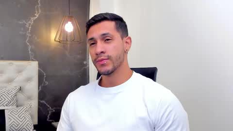 andrew online show from December 2025 01:28:02 PM