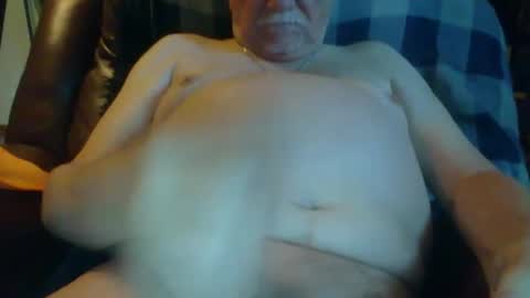 larryw01 online show from September 2025 03:01:02 PM