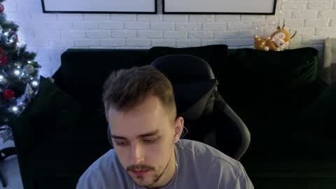 Snapshot of larstar01 chatting on December 2024 04:20:01 AM Lars online show from December 2024 04:20:01 AM