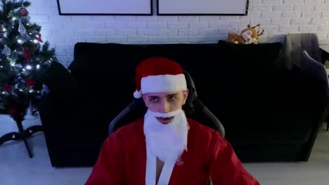 Snapshot of larstar01 chatting on December 2024 02:01:02 AM Lars online show from December 2024 02:01:02 AM