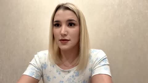 Snapshot of laruebaral chatting on February 2026 09:11:02 PM Betty online show from February 2026 09:11:02 PM