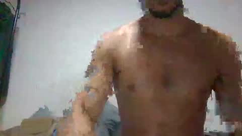 Snapshot of lat1nouncut chatting on February 2026 02:41:02 AM Latino Gymbud online show from February 2026 02:41:02 AM