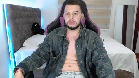 Snapshot of latam_ chatting on March 2025 08:13:02 AM YOUR BABY online show from March 2025 08:13:02 AM