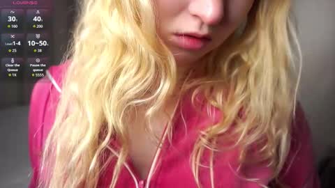 Snapshot of latanyabarthel chatting on October 2025 07:54:01 PM Jay online show from October 2025 07:54:01 PM