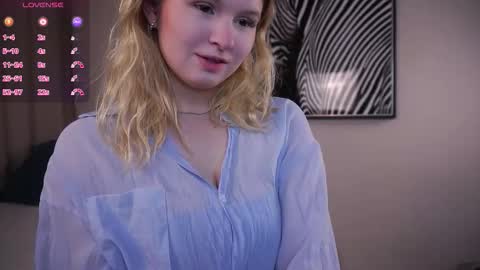 Snapshot of latanyabarthel chatting on November 2025 07:57:01 PM Jay online show from November 2025 07:57:01 PM