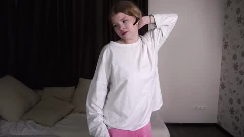 Snapshot of latanyabarthel chatting on November 2025 05:56:01 PM Jay online show from November 2025 05:56:01 PM