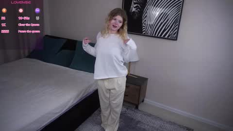 Snapshot of latanyabarthel chatting on November 2025 06:54:01 PM Jay online show from November 2025 06:54:01 PM