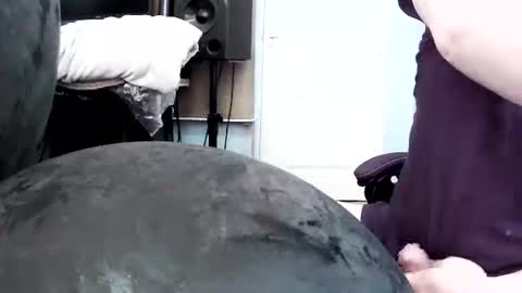 latexchris77 online show from April 2026 06:05:01 AM