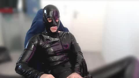 Snapshot of latexfan1984 chatting on December 2025 09:58:02 AM Rubber and Latex online show from December 2025 09:58:02 AM