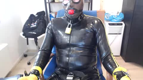 Snapshot of latexslaafboy2 chatting on February 2025 01:30:01 PM latexslaafboy online show from February 2025 01:30:01 PM