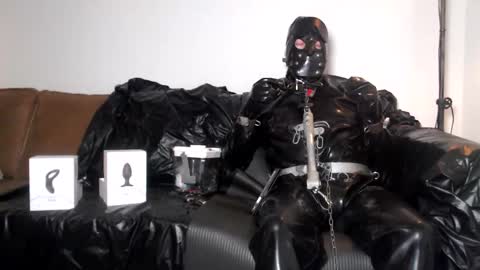 latexslaafboy online show from November 2025 09:47:01 PM