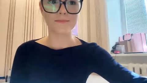 Snapshot of latiapetosa chatting on June 2026 02:18:02 PM Mia online show from June 2026 02:18:02 PM