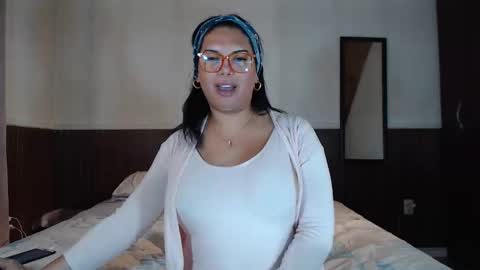 FLOR SALVAJE online show from April 2026 08:28:02 PM