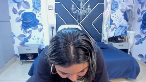 EMMA   online show from September 2025 03:04:02 PM