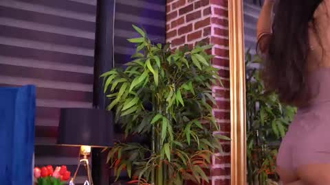 Latina online show from February 2026 06:26:01 PM