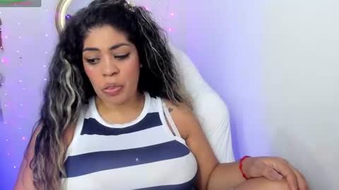Snapshot of latinamav22 chatting on July 2026 01:58:02 AM latinamav22 online show from July 2026 01:58:02 AM
