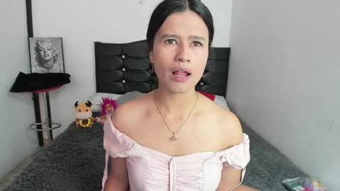 Luna  online show from April 2026 02:21:01 PM