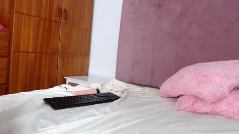 Snapshot of latinaslove_ chatting on December 2024 02:08:02 AM B I A N C A - AND - N I K K I online show from December 2024 02:08:02 AM