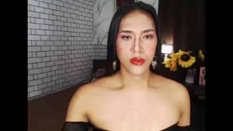 Snapshot of latinatshugecock chatting on October 2025 07:04:02 AM Cha online show from October 2025 07:04:02 AM