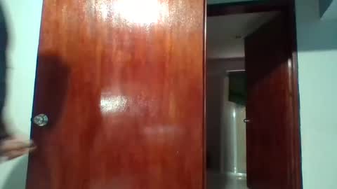 Snapshot of latinbigdick2 chatting on March 2025 11:31:01 PM Robert online show from March 2025 11:31:01 PM