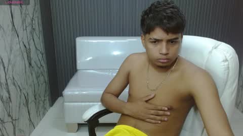 Snapshot of latinhotboy_19 chatting on October 2025 07:12:02 PM latinhotboy_19 online show from October 2025 07:12:02 PM