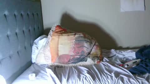 Snapshot of latinincognito chatting on December 2025 06:54:02 AM latinincognito online show from December 2025 06:54:02 AM