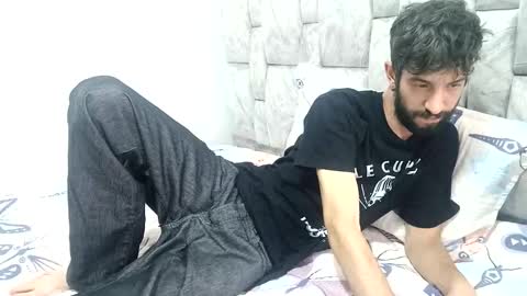 Snapshot of latinlustandfrenchkiss chatting on November 2025 07:51:02 PM latinlustandfrenchkiss online show from November 2025 07:51:02 PM