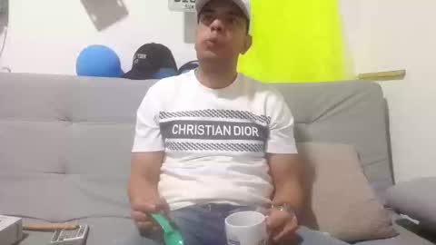 Snapshot of latinmartin254 chatting on October 2025 04:18:02 AM latinmartin254 online show from October 2025 04:18:02 AM